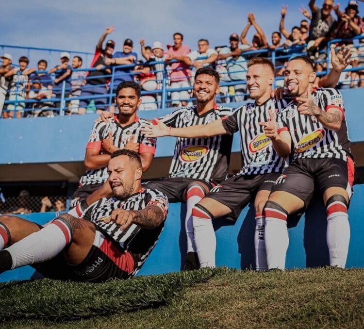 Anápolis vence Atlético-GO em jogo eletrizante e avança à final do Campeonato Goiano