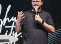 Pastor critica uso de inteligência artificial em sermões: ‘Pregação é experiência com Deus, não apenas informação’