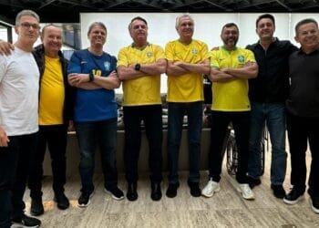 Governadores se unem a Bolsonaro em ato por anistia aos envolvidos no 8 de janeiro