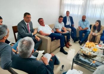 Com a presença de Bolsonaro, oposição traça estratégia para votar PL da Anistia