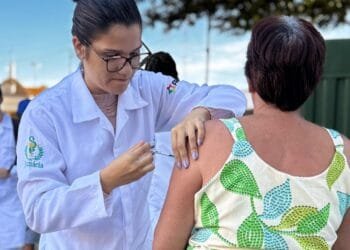 FAMA mobiliza estudantes e leva vacinação e atendimentos gratuitos à população de Anápolis