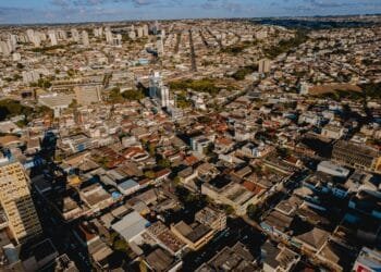 Anápolis anuncia 10 mil moradias para famílias vulneráveis com entrada zero e parcelas sociais