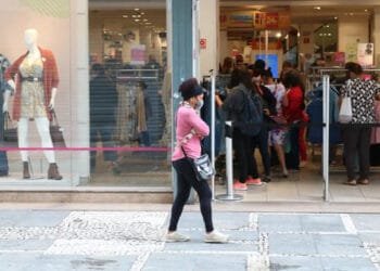 Regra sobre trabalho no comércio aos domingos e feriados entra em vigor em julho