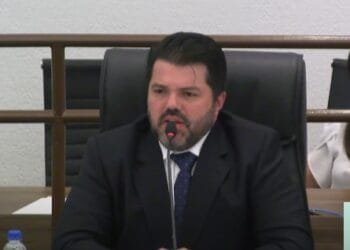 “Não é compreensível cobrar retroativo sem aviso”: Márcio Corrêa promete rever taxa aplicada a caçambeiros