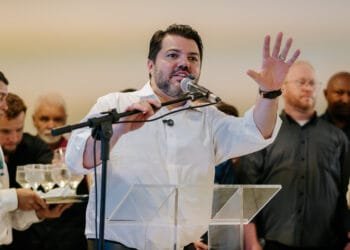 “Nós herdamos uma cidade endividada, mas não vamos parar de avançar”, afirma Márcio Corrêa