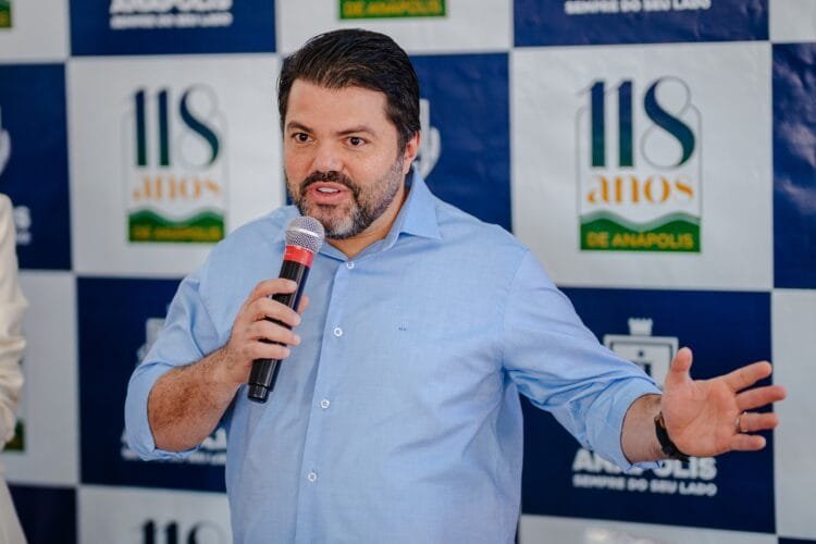 “Enquanto eu for prefeito, filho de rico não vai estudar medicina com dinheiro da Prefeitura”, diz Márcio Corrêa ao entregar salas modulares em CMEI