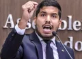 Deputado André Fernandes dispara contra Alexandre de Moraes e acusa STF de perseguição política a Bolsonaro