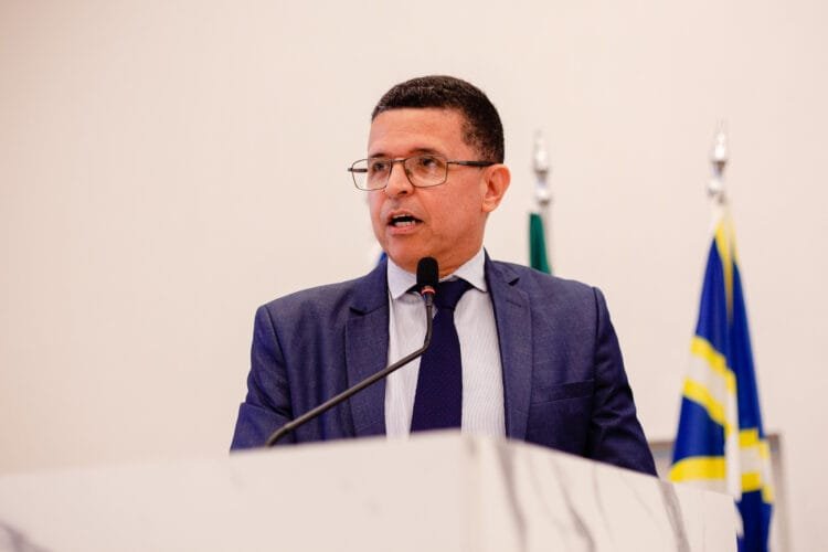 “Vamos parar de aceitar um transporte precário”, dispara vereador ao convocar audiência pública sobre ônibus em Anápolis