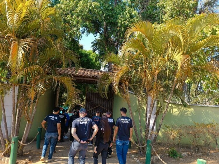 Polícia Civil faz operação em clínica irregular que internava pacientes compulsoriamente