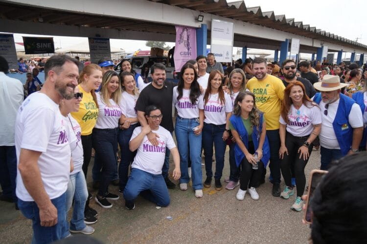 “Estamos construindo uma cidade que celebra e atende”, afirma Márcio Corrêa em evento com milhares de crianças