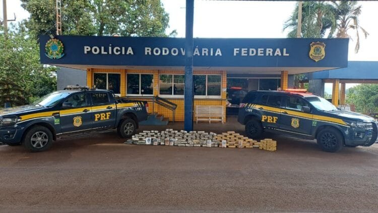 PRF intensifica fiscalização nas rodovias goianas e apreende mais de 170 kg de drogas após acidente fatal