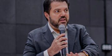 Márcio Corrêa lança programa ‘Anápolis Rede Segura’ e promete cidade livre de fios soltos em 180 dias