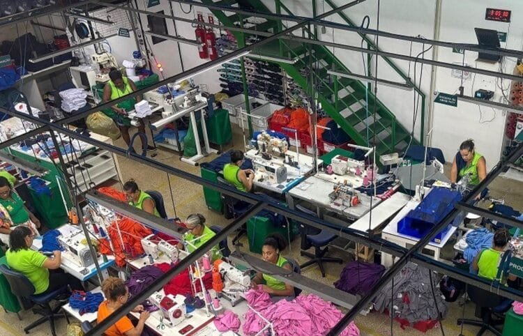 Confiança do empresário industrial sobe em outubro, mas segue abaixo da linha de otimismo