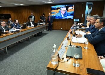 CPMI ouve ex-diretor de Governança do INSS Alexandre Guimarães na segunda