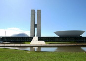 Semana no Congresso terá foco no PL Antifacção e avanço de CPIs sobre INSS e crime organizado