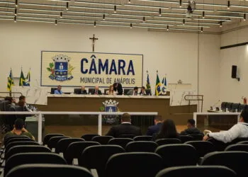 Câmara de Anápolis aprova subsídio e isenção fiscal para garantir operação do transporte coletivo