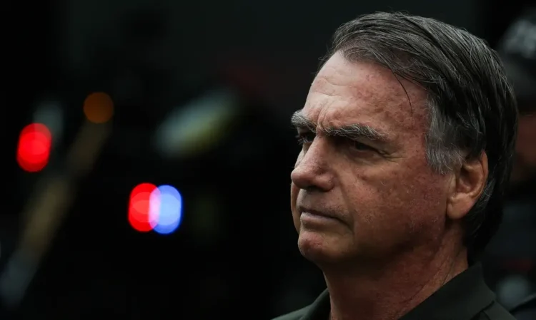 Moraes autoriza Bolsonaro a realizar exames após queda e suspeita de traumatismo craniano
