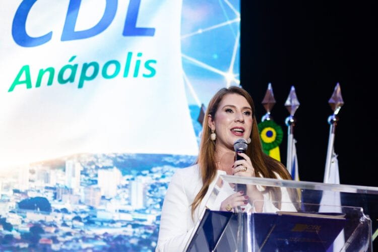 Andreia Rezende destaca união institucional na posse do novo presidente da CDL Anápolis