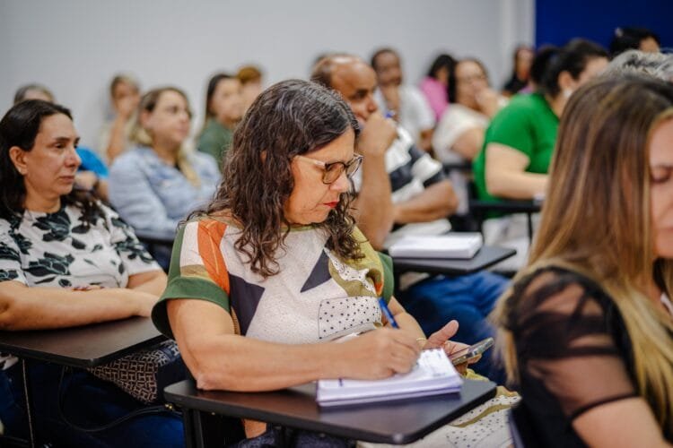 Prefeitura abre inscrições para curso gratuito de francês na Biblioteca Municipal