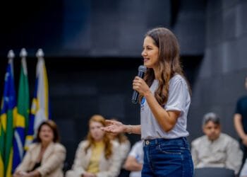 “Onde estão essas 30 mil pessoas?”: Carla Lima lança Elo Itinerante para buscar invisíveis da assistência social em Anápolis