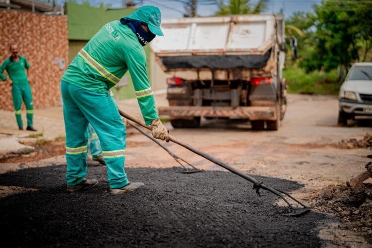 Manutenção asfáltica atende 11 bairros de Anápolis nesta segunda-feira (16)