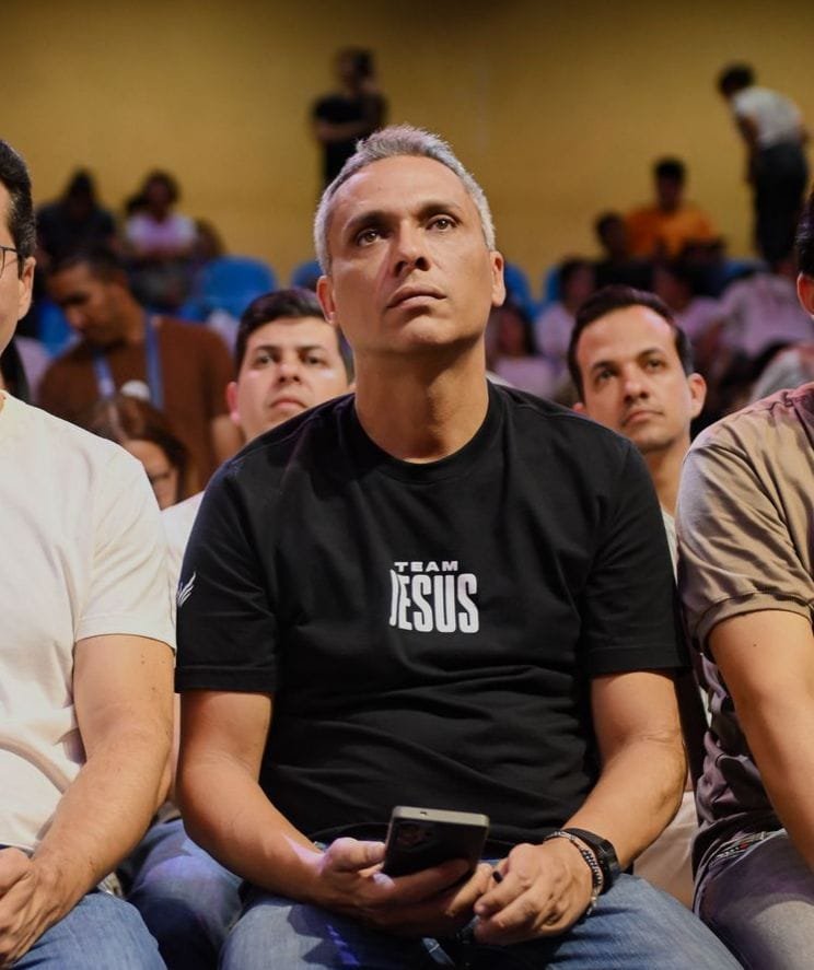 Liderança da Minoria repudia intolerância religiosa em desfile da Acadêmicos de Niterói e anuncia representação à PGR