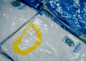 Prefeitura dá continuidade à entrega de uniformes na rede municipal nesta quinta-feira (19)