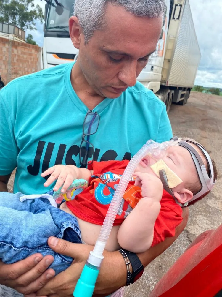 Após caso do pequeno Kailan, Gayer protocola medidas para ampliar Teste do Pezinho e incluir AME na triagem neonatal