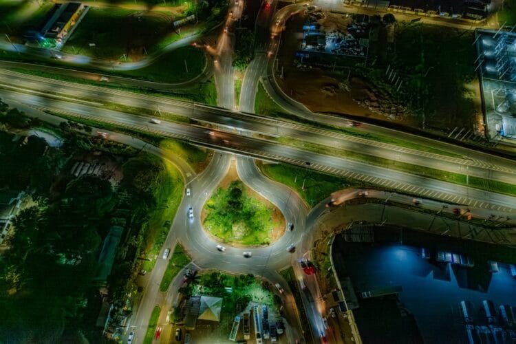 Trevo do Recanto do Sol conta com mais de 60 pontos de iluminação e irá ganhar calçada acessível