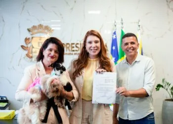 Presidente destaca orgulho ao assinar criação da 1ª Procuradoria da Causa Animal do estado de Goiás