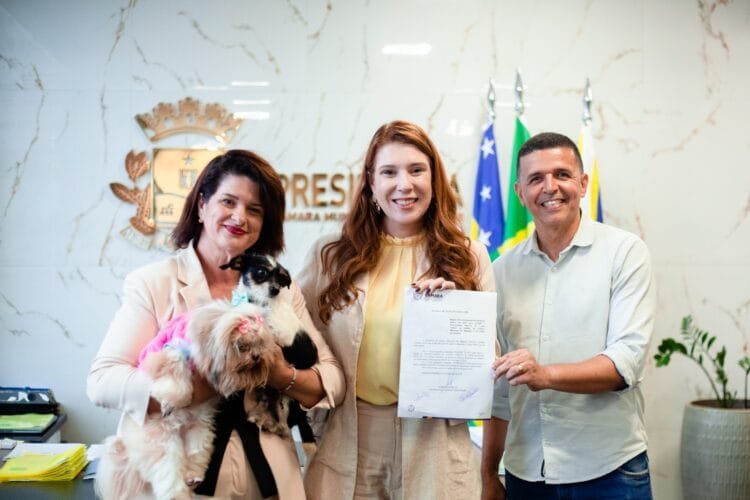 Presidente destaca orgulho ao assinar criação da 1ª Procuradoria da Causa Animal do estado de Goiás
