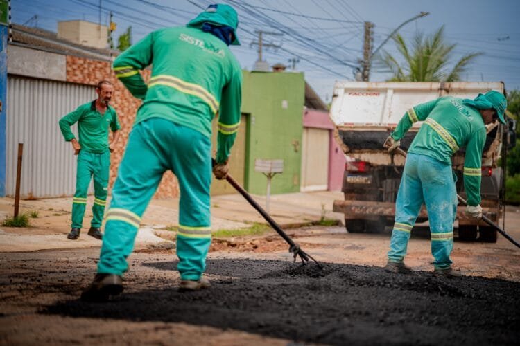 Divulgada programação de roçagem e tapa-buracos desta sexta-feira (27)