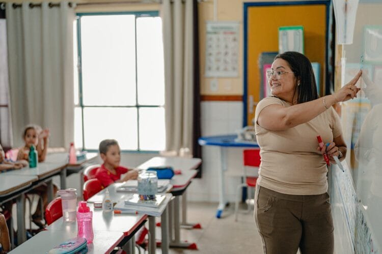 Estagiários da Educação poderão trabalhar próximo de casa, em Anápolis; veja como se candidatar