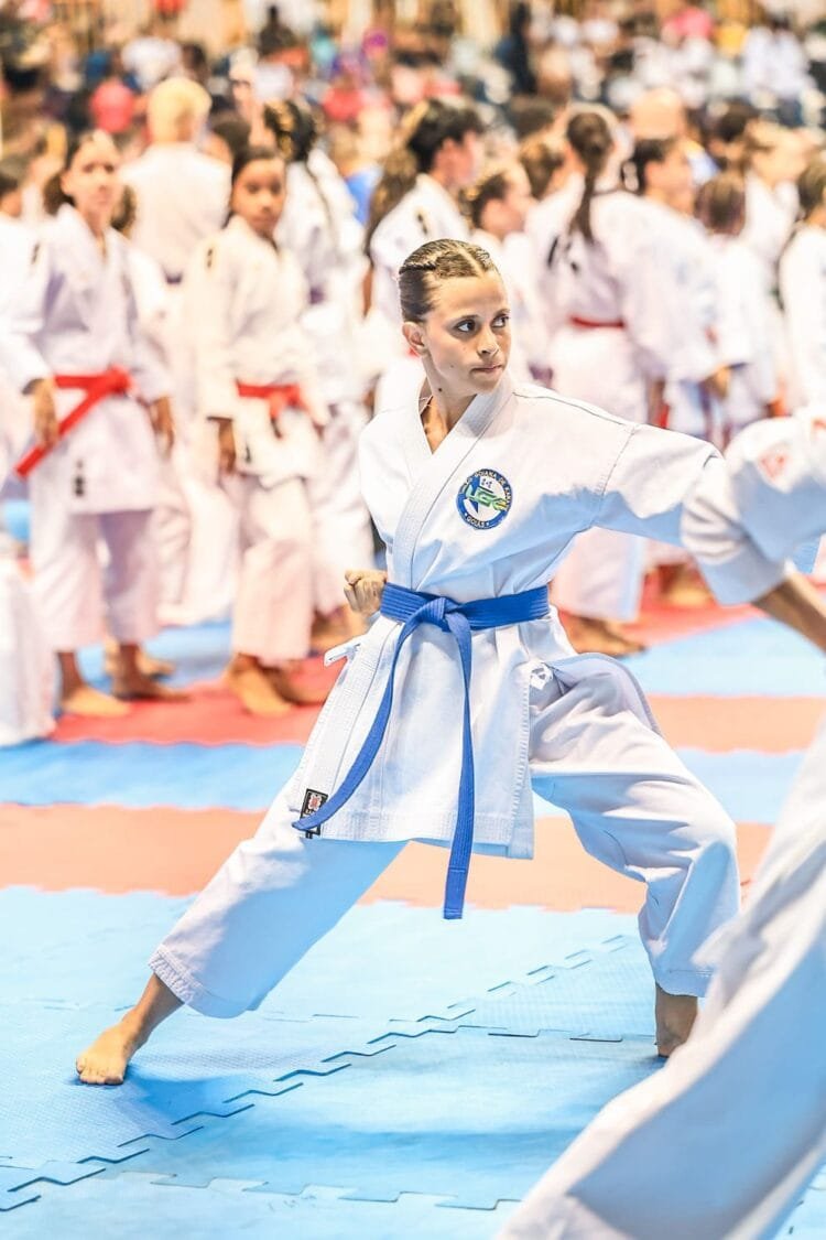 Estudante de 16 anos é convocada para a Seleção Brasileira de Karatê e vai disputar Mundial na Europa