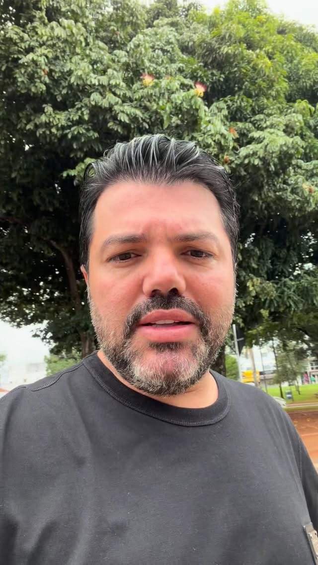 Márcio Corrêa denuncia fios desorganizados em praça de Anápolis e reforça fiscalização contra irregularidades