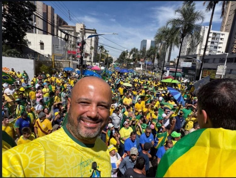 Major Vitor Hugo coloca nome à disposição para 2026 e reforça apoio a Gustavo Gayer ao Senado