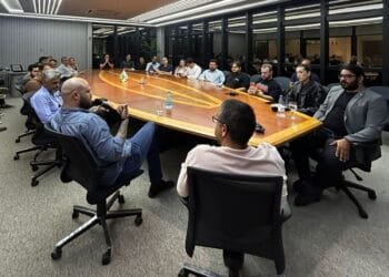 Empreender em tempos de crise exige preparo, estratégia e união entre empresários