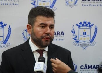 “Precisamos ampliar as condições para que o empreendedor possa ver em Anápolis uma terra fértil para desenvolver suas atividades”, diz Amilton Filho