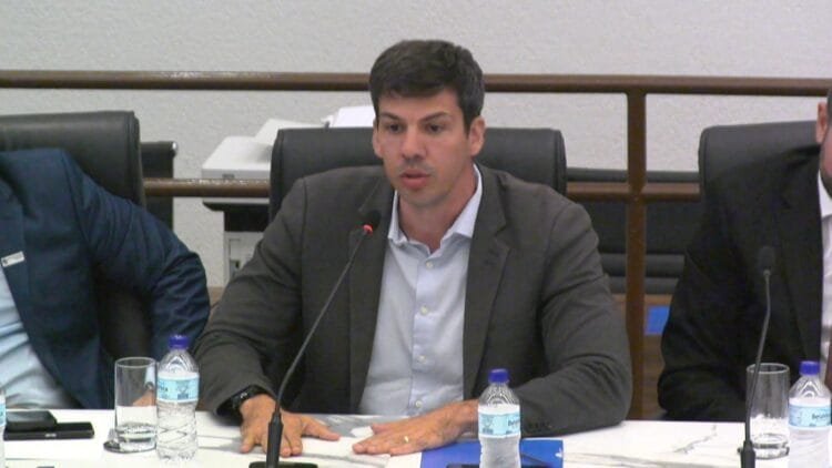 Pedro Sales defende união entre setores público e privado como modelo para o Brasil