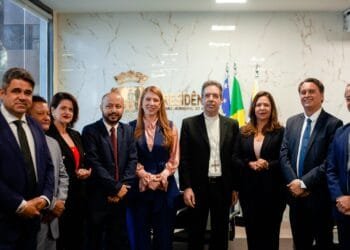 Em visita à Câmara, bispo Dom Passini conclama todos a debater a Campanha da Fraternidade com o tema “Fraternidade e Moradia”