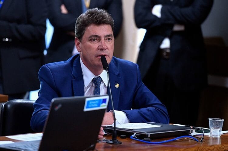 Projeto de Wilder Morais autoriza delegados a decretar medidas protetivas imediatas para vítimas de violência doméstica