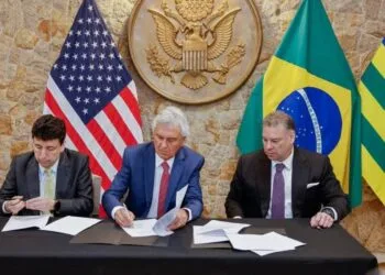 Goiás assina acordo com os EUA para colaboração sobre minerais críticos