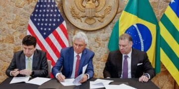 Goiás assina acordo com os EUA para colaboração sobre minerais críticos