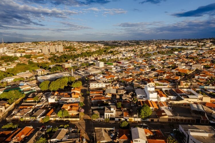 Programa Construindo Sonhos também irá incluir servidores públicos em Anápolis