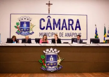 Câmara aprova reposição salarial de servidores e atualização do piso dos professores