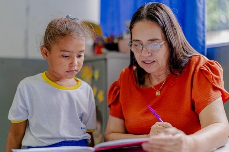 Prefeitura de Anápolis prepara edital para contratação temporária de professores e auxiliares da educação