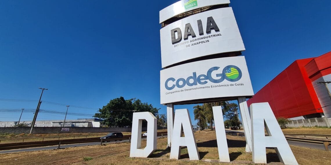 Projeto cria Semana Municipal de Valorização do DAIA e institui comenda de mérito industrial