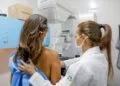 Projeto proíbe cancelar de plano de saúde de pacientes com câncer