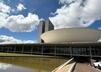 Semana entre feriados indica mês de pouca produção no Congresso Nacional