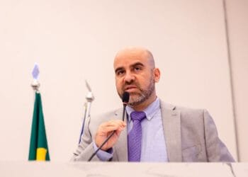 “Constrangeu a oposição”: líder do Executivo exalta gestão da saúde e rebate críticas na Câmara de Anápolis